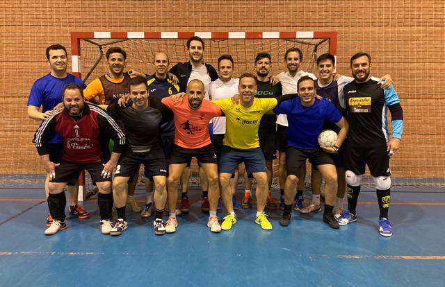PEÑA GAGA is a football team. They are using SportEasy, the best web and mobile app to manage any sports team (football, soccer, rugby, basketball, baseball, hockey, volleyball...). Coaches and managers can organize the games and practices or send group messages to their players. Players have convenient access to their schedule or statistics. SportEasy is free and available online and there’s an app for iPhone and Android.