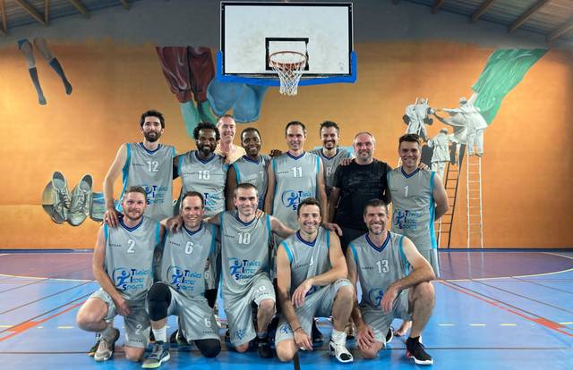 TIS is a basket team. They are using SportEasy, the best web and mobile app to manage any sports team (football, soccer, rugby, basketball, baseball, hockey, volleyball...). Coaches and managers can organize the games and practices or send group messages to their players. Players have convenient access to their schedule or statistics. SportEasy is free and available online and there’s an app for iPhone and Android.