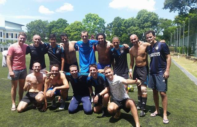Uncaged Elephants is a football team. They are using SportEasy, the best web and mobile app to manage any sports team (football, soccer, rugby, basketball, baseball, hockey, volleyball...). Coaches and managers can organize the games and practices or send group messages to their players. Players have convenient access to their schedule or statistics. SportEasy is free and available online and there’s an app for iPhone and Android.