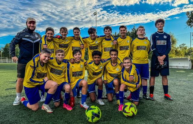 U15M is a football team. They are using SportEasy, the best web and mobile app to manage any sports team (football, soccer, rugby, basketball, baseball, hockey, volleyball...). Coaches and managers can organize the games and practices or send group messages to their players. Players have convenient access to their schedule or statistics. SportEasy is free and available online and there’s an app for iPhone and Android.