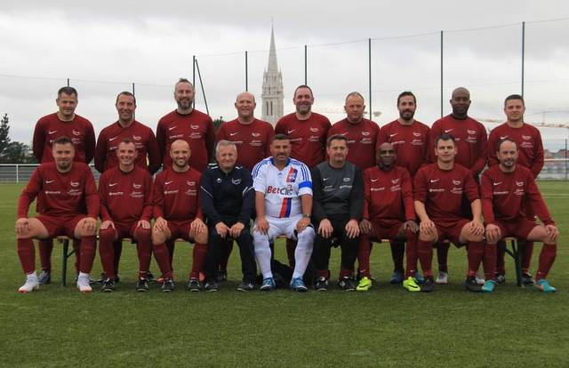 LLOSC VETERANS is a football team. They are using SportEasy, the best web and mobile app to manage any sports team (football, soccer, rugby, basketball, baseball, hockey, volleyball...). Coaches and managers can organize the games and practices or send group messages to their players. Players have convenient access to their schedule or statistics. SportEasy is free and available online and there’s an app for iPhone and Android.
