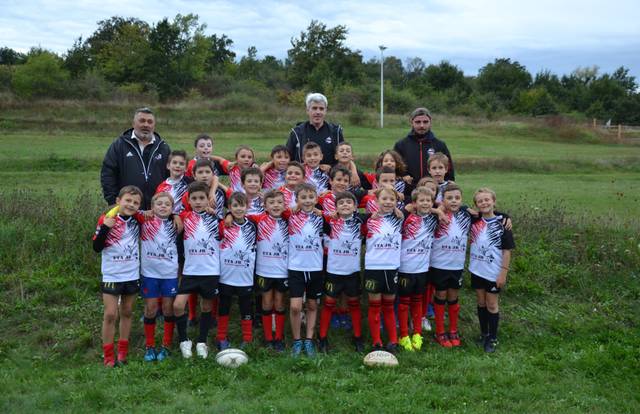U10 is a rugby team. They are using SportEasy, the best web and mobile app to manage any sports team (football, soccer, rugby, basketball, baseball, hockey, volleyball...). Coaches and managers can organize the games and practices or send group messages to their players. Players have convenient access to their schedule or statistics. SportEasy is free and available online and there’s an app for iPhone and Android.
