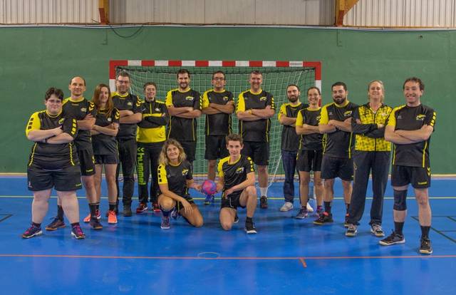 Loisirs is a handball team. They are using SportEasy, the best web and mobile app to manage any sports team (football, soccer, rugby, basketball, baseball, hockey, volleyball...). Coaches and managers can organize the games and practices or send group messages to their players. Players have convenient access to their schedule or statistics. SportEasy is free and available online and there’s an app for iPhone and Android.