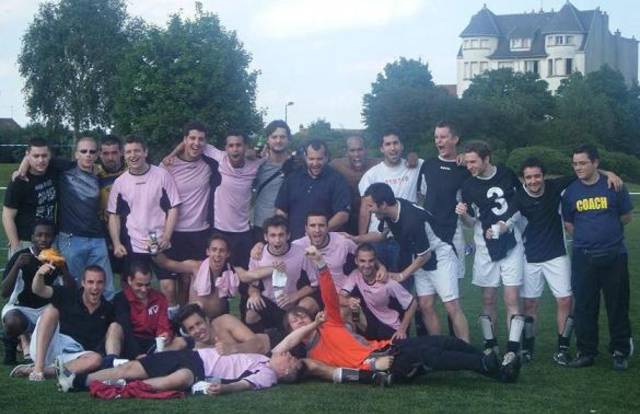 New Team Vincennes is a football team. They are using SportEasy, the best web and mobile app to manage any sports team (football, soccer, rugby, basketball, baseball, hockey, volleyball...). Coaches and managers can organize the games and practices or send group messages to their players. Players have convenient access to their schedule or statistics. SportEasy is free and available online and there’s an app for iPhone and Android.