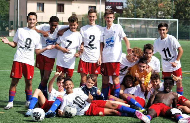 US Albi U17 R1 is a football team. They are using SportEasy, the best web and mobile app to manage any sports team (football, soccer, rugby, basketball, baseball, hockey, volleyball...). Coaches and managers can organize the games and practices or send group messages to their players. Players have convenient access to their schedule or statistics. SportEasy is free and available online and there’s an app for iPhone and Android.