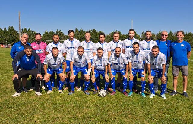 ENCN - SENIOR 1 is a football team. They are using SportEasy, the best web and mobile app to manage any sports team (football, soccer, rugby, basketball, baseball, hockey, volleyball...). Coaches and managers can organize the games and practices or send group messages to their players. Players have convenient access to their schedule or statistics. SportEasy is free and available online and there’s an app for iPhone and Android.