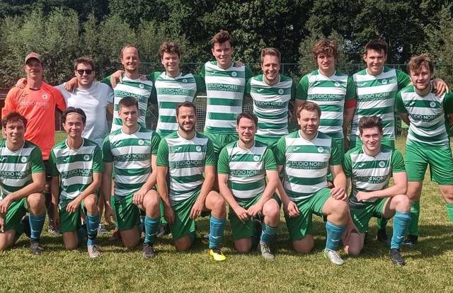 Royal Celtic DeDe Vichte is a football team. They are using SportEasy, the best web and mobile app to manage any sports team (football, soccer, rugby, basketball, baseball, hockey, volleyball...). Coaches and managers can organize the games and practices or send group messages to their players. Players have convenient access to their schedule or statistics. SportEasy is free and available online and there’s an app for iPhone and Android.