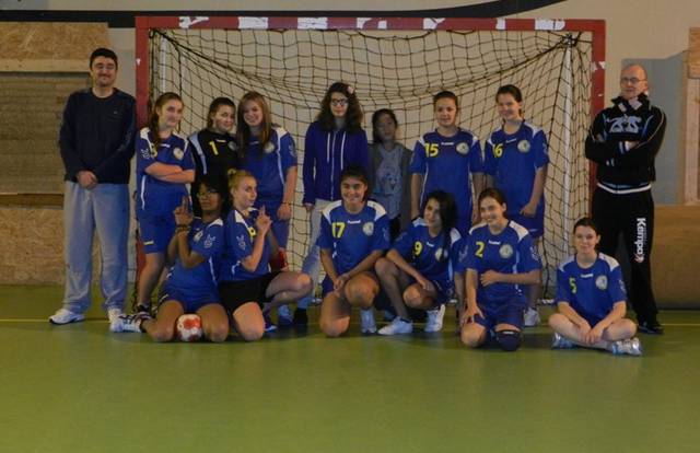 EVHBC +16 F is a handball team. They are using SportEasy, the best web and mobile app to manage any sports team (football, soccer, rugby, basketball, baseball, hockey, volleyball...). Coaches and managers can organize the games and practices or send group messages to their players. Players have convenient access to their schedule or statistics. SportEasy is free and available online and there’s an app for iPhone and Android.