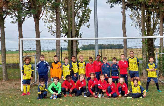 U10-U11 is a football team. They are using SportEasy, the best web and mobile app to manage any sports team (football, soccer, rugby, basketball, baseball, hockey, volleyball...). Coaches and managers can organize the games and practices or send group messages to their players. Players have convenient access to their schedule or statistics. SportEasy is free and available online and there’s an app for iPhone and Android.