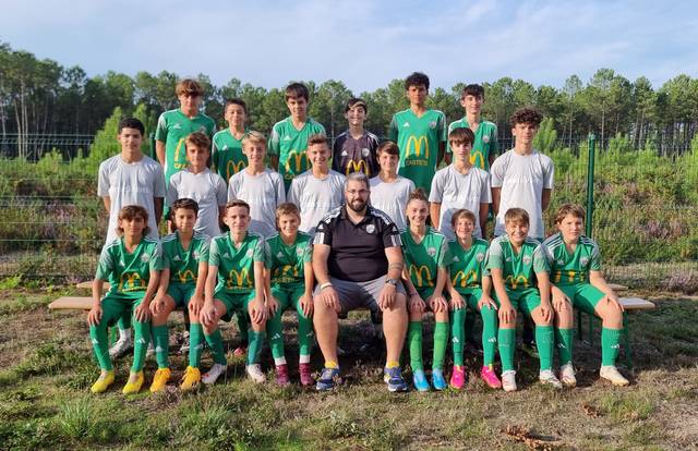 U15 is a football team. They are using SportEasy, the best web and mobile app to manage any sports team (football, soccer, rugby, basketball, baseball, hockey, volleyball...). Coaches and managers can organize the games and practices or send group messages to their players. Players have convenient access to their schedule or statistics. SportEasy is free and available online and there’s an app for iPhone and Android.