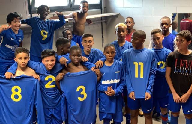 U14 ES MONTGERON is a football team. They are using SportEasy, the best web and mobile app to manage any sports team (football, soccer, rugby, basketball, baseball, hockey, volleyball...). Coaches and managers can organize the games and practices or send group messages to their players. Players have convenient access to their schedule or statistics. SportEasy is free and available online and there’s an app for iPhone and Android.