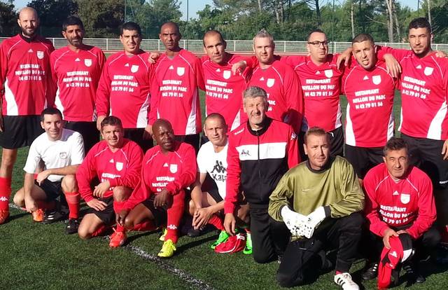 Vecchio Vétéran à 11 is a football team. They are using SportEasy, the best web and mobile app to manage any sports team (football, soccer, rugby, basketball, baseball, hockey, volleyball...). Coaches and managers can organize the games and practices or send group messages to their players. Players have convenient access to their schedule or statistics. SportEasy is free and available online and there’s an app for iPhone and Android.