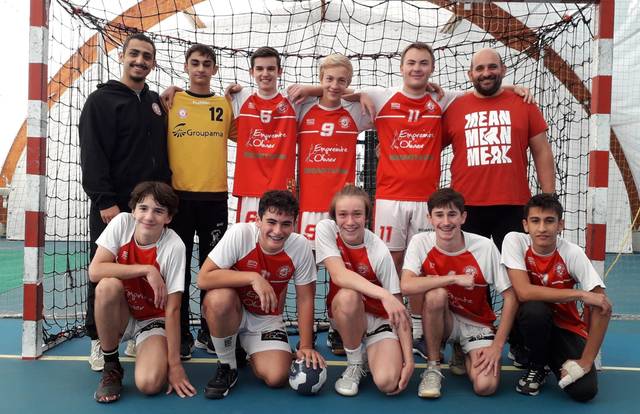U.S Bosdarros -18G is a handball team. They are using SportEasy, the best web and mobile app to manage any sports team (football, soccer, rugby, basketball, baseball, hockey, volleyball...). Coaches and managers can organize the games and practices or send group messages to their players. Players have convenient access to their schedule or statistics. SportEasy is free and available online and there’s an app for iPhone and Android.