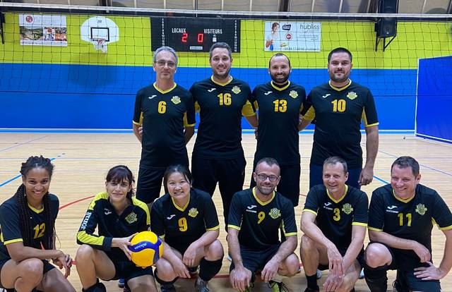 ESVL 2 is a volley team. They are using SportEasy, the best web and mobile app to manage any sports team (football, soccer, rugby, basketball, baseball, hockey, volleyball...). Coaches and managers can organize the games and practices or send group messages to their players. Players have convenient access to their schedule or statistics. SportEasy is free and available online and there’s an app for iPhone and Android.
