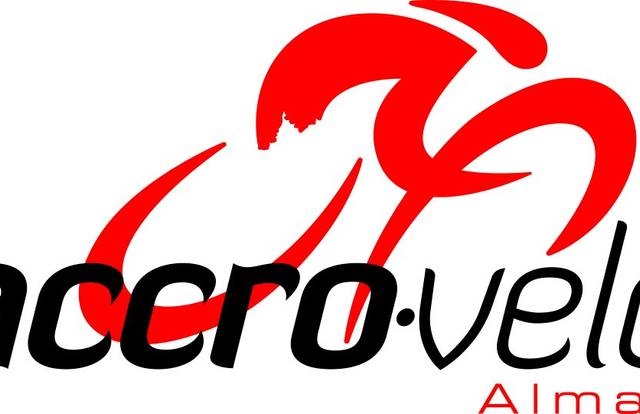 Accro-Vélo Express is a cycling team. They are using SportEasy, the best web and mobile app to manage any sports team (football, soccer, rugby, basketball, baseball, hockey, volleyball...). Coaches and managers can organize the games and practices or send group messages to their players. Players have convenient access to their schedule or statistics. SportEasy is free and available online and there’s an app for iPhone and Android.