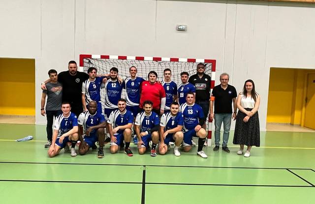HBCG is a handball team. They are using SportEasy, the best web and mobile app to manage any sports team (football, soccer, rugby, basketball, baseball, hockey, volleyball...). Coaches and managers can organize the games and practices or send group messages to their players. Players have convenient access to their schedule or statistics. SportEasy is free and available online and there’s an app for iPhone and Android.