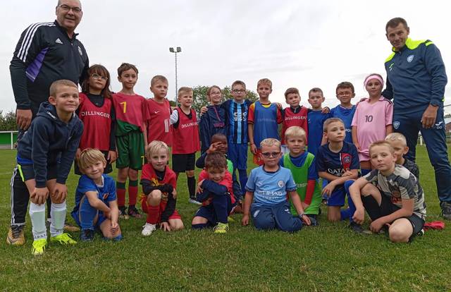 FC BERQUINOIS U9 is a football team. They are using SportEasy, the best web and mobile app to manage any sports team (football, soccer, rugby, basketball, baseball, hockey, volleyball...). Coaches and managers can organize the games and practices or send group messages to their players. Players have convenient access to their schedule or statistics. SportEasy is free and available online and there’s an app for iPhone and Android.