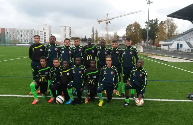 RSC Montreuil is a football team. They are using SportEasy, the best web and mobile app to manage any sports team (football, soccer, rugby, basketball, baseball, hockey, volleyball...). Coaches and managers can organize the games and practices or send group messages to their players. Players have convenient access to their schedule or statistics. SportEasy is free and available online and there’s an app for iPhone and Android.