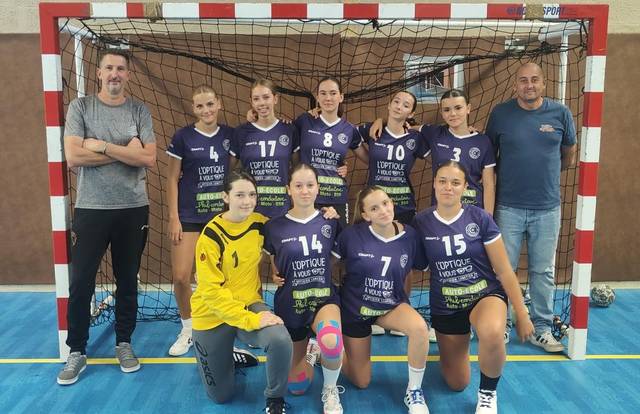 U18F is a handball team. They are using SportEasy, the best web and mobile app to manage any sports team (football, soccer, rugby, basketball, baseball, hockey, volleyball...). Coaches and managers can organize the games and practices or send group messages to their players. Players have convenient access to their schedule or statistics. SportEasy is free and available online and there’s an app for iPhone and Android.