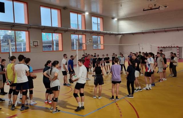 Asptt Volley Châlons Jeunes is a volley team. They are using SportEasy, the best web and mobile app to manage any sports team (football, soccer, rugby, basketball, baseball, hockey, volleyball...). Coaches and managers can organize the games and practices or send group messages to their players. Players have convenient access to their schedule or statistics. SportEasy is free and available online and there’s an app for iPhone and Android.