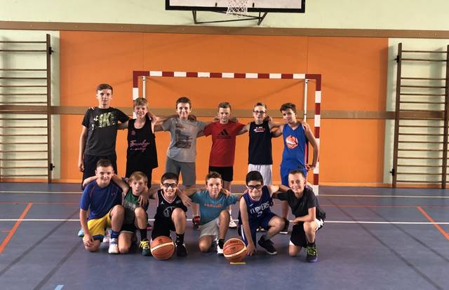 TBC U 13 2020/2021 is a basket team. They are using SportEasy, the best web and mobile app to manage any sports team (football, soccer, rugby, basketball, baseball, hockey, volleyball...). Coaches and managers can organize the games and practices or send group messages to their players. Players have convenient access to their schedule or statistics. SportEasy is free and available online and there’s an app for iPhone and Android.