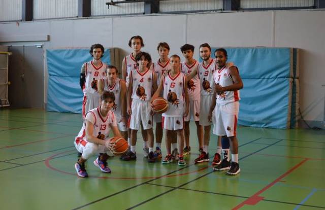 U20 is a basket team. They are using SportEasy, the best web and mobile app to manage any sports team (football, soccer, rugby, basketball, baseball, hockey, volleyball...). Coaches and managers can organize the games and practices or send group messages to their players. Players have convenient access to their schedule or statistics. SportEasy is free and available online and there’s an app for iPhone and Android.