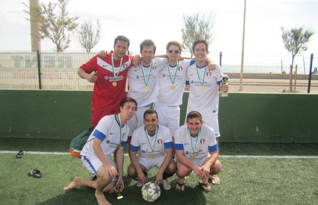 L'Albiceleste is a football team. They are using SportEasy, the best web and mobile app to manage any sports team (football, soccer, rugby, basketball, baseball, hockey, volleyball...). Coaches and managers can organize the games and practices or send group messages to their players. Players have convenient access to their schedule or statistics. SportEasy is free and available online and there’s an app for iPhone and Android.