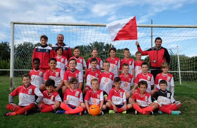GOC-U11 is a football team. They are using SportEasy, the best web and mobile app to manage any sports team (football, soccer, rugby, basketball, baseball, hockey, volleyball...). Coaches and managers can organize the games and practices or send group messages to their players. Players have convenient access to their schedule or statistics. SportEasy is free and available online and there’s an app for iPhone and Android.