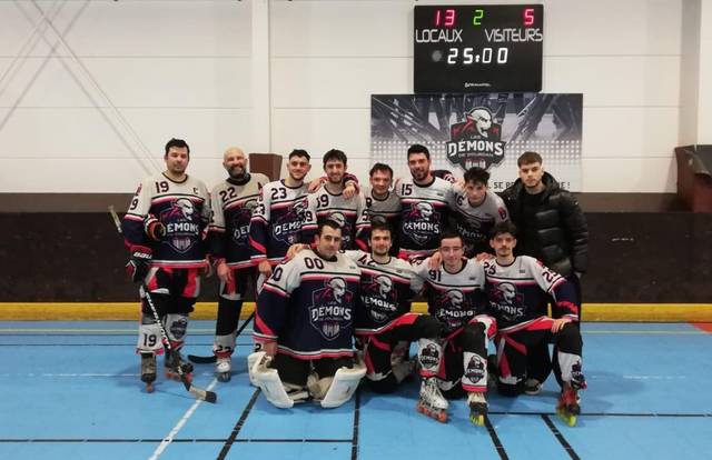 Nationale 3 is a roller_hockey team. They are using SportEasy, the best web and mobile app to manage any sports team (football, soccer, rugby, basketball, baseball, hockey, volleyball...). Coaches and managers can organize the games and practices or send group messages to their players. Players have convenient access to their schedule or statistics. SportEasy is free and available online and there’s an app for iPhone and Android.