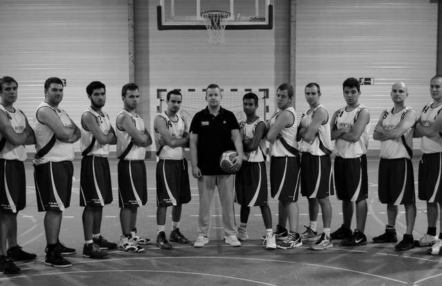 P3 is a basket team. They are using SportEasy, the best web and mobile app to manage any sports team (football, soccer, rugby, basketball, baseball, hockey, volleyball...). Coaches and managers can organize the games and practices or send group messages to their players. Players have convenient access to their schedule or statistics. SportEasy is free and available online and there’s an app for iPhone and Android.