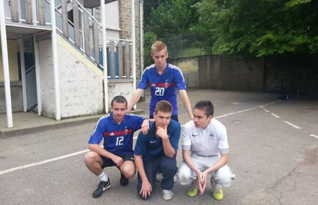 les chiens d'la casse is a football team. They are using SportEasy, the best web and mobile app to manage any sports team (football, soccer, rugby, basketball, baseball, hockey, volleyball...). Coaches and managers can organize the games and practices or send group messages to their players. Players have convenient access to their schedule or statistics. SportEasy is free and available online and there’s an app for iPhone and Android.