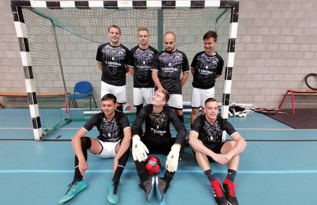Zaalvoetbal is a generic team. They are using SportEasy, the best web and mobile app to manage any sports team (football, soccer, rugby, basketball, baseball, hockey, volleyball...). Coaches and managers can organize the games and practices or send group messages to their players. Players have convenient access to their schedule or statistics. SportEasy is free and available online and there’s an app for iPhone and Android.