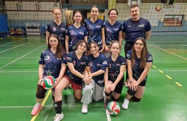 M21F is a volley team. They are using SportEasy, the best web and mobile app to manage any sports team (football, soccer, rugby, basketball, baseball, hockey, volleyball...). Coaches and managers can organize the games and practices or send group messages to their players. Players have convenient access to their schedule or statistics. SportEasy is free and available online and there’s an app for iPhone and Android.