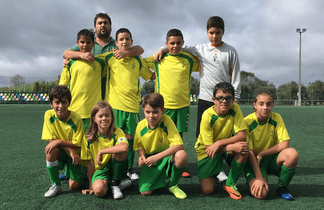 Infantis A is a football team. They are using SportEasy, the best web and mobile app to manage any sports team (football, soccer, rugby, basketball, baseball, hockey, volleyball...). Coaches and managers can organize the games and practices or send group messages to their players. Players have convenient access to their schedule or statistics. SportEasy is free and available online and there’s an app for iPhone and Android.