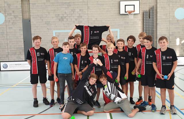 ULA is a floorball team. They are using SportEasy, the best web and mobile app to manage any sports team (football, soccer, rugby, basketball, baseball, hockey, volleyball...). Coaches and managers can organize the games and practices or send group messages to their players. Players have convenient access to their schedule or statistics. SportEasy is free and available online and there’s an app for iPhone and Android.