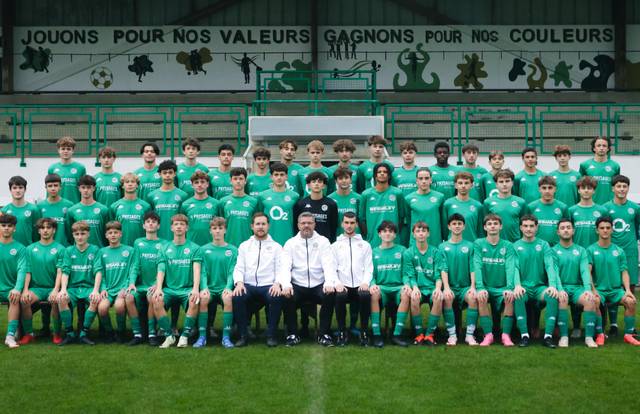 U17-U18 is a football team. They are using SportEasy, the best web and mobile app to manage any sports team (football, soccer, rugby, basketball, baseball, hockey, volleyball...). Coaches and managers can organize the games and practices or send group messages to their players. Players have convenient access to their schedule or statistics. SportEasy is free and available online and there’s an app for iPhone and Android.