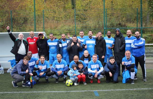 Champs FFC Vétérans is a football team. They are using SportEasy, the best web and mobile app to manage any sports team (football, soccer, rugby, basketball, baseball, hockey, volleyball...). Coaches and managers can organize the games and practices or send group messages to their players. Players have convenient access to their schedule or statistics. SportEasy is free and available online and there’s an app for iPhone and Android.