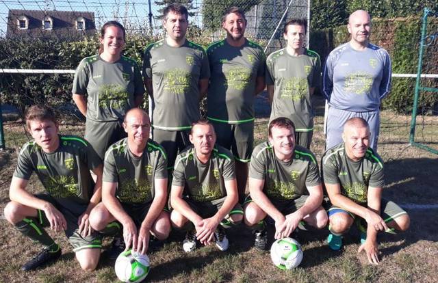 UFOLEP BERCHERES LES PIERRES is a football team. They are using SportEasy, the best web and mobile app to manage any sports team (football, soccer, rugby, basketball, baseball, hockey, volleyball...). Coaches and managers can organize the games and practices or send group messages to their players. Players have convenient access to their schedule or statistics. SportEasy is free and available online and there’s an app for iPhone and Android.