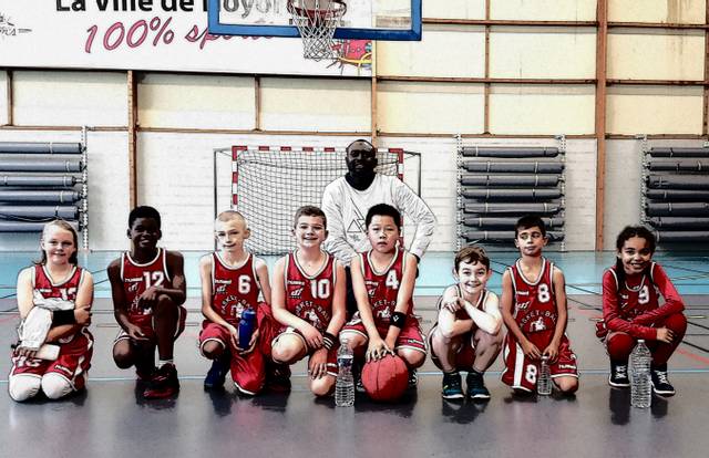 U11 BB Noyonnais is a basket team. They are using SportEasy, the best web and mobile app to manage any sports team (football, soccer, rugby, basketball, baseball, hockey, volleyball...). Coaches and managers can organize the games and practices or send group messages to their players. Players have convenient access to their schedule or statistics. SportEasy is free and available online and there’s an app for iPhone and Android.