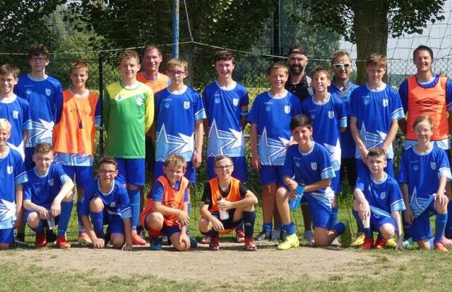 U 17 Fc Le Doulieu is a football team. They are using SportEasy, the best web and mobile app to manage any sports team (football, soccer, rugby, basketball, baseball, hockey, volleyball...). Coaches and managers can organize the games and practices or send group messages to their players. Players have convenient access to their schedule or statistics. SportEasy is free and available online and there’s an app for iPhone and Android.