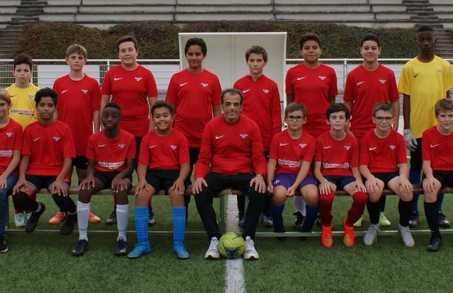 U16 is a football team. They are using SportEasy, the best web and mobile app to manage any sports team (football, soccer, rugby, basketball, baseball, hockey, volleyball...). Coaches and managers can organize the games and practices or send group messages to their players. Players have convenient access to their schedule or statistics. SportEasy is free and available online and there’s an app for iPhone and Android.