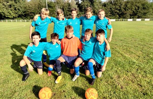 CDS U13 A is a football team. They are using SportEasy, the best web and mobile app to manage any sports team (football, soccer, rugby, basketball, baseball, hockey, volleyball...). Coaches and managers can organize the games and practices or send group messages to their players. Players have convenient access to their schedule or statistics. SportEasy is free and available online and there’s an app for iPhone and Android.