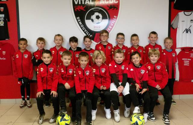 U9 FC VITAL ACDC is a football team. They are using SportEasy, the best web and mobile app to manage any sports team (football, soccer, rugby, basketball, baseball, hockey, volleyball...). Coaches and managers can organize the games and practices or send group messages to their players. Players have convenient access to their schedule or statistics. SportEasy is free and available online and there’s an app for iPhone and Android.
