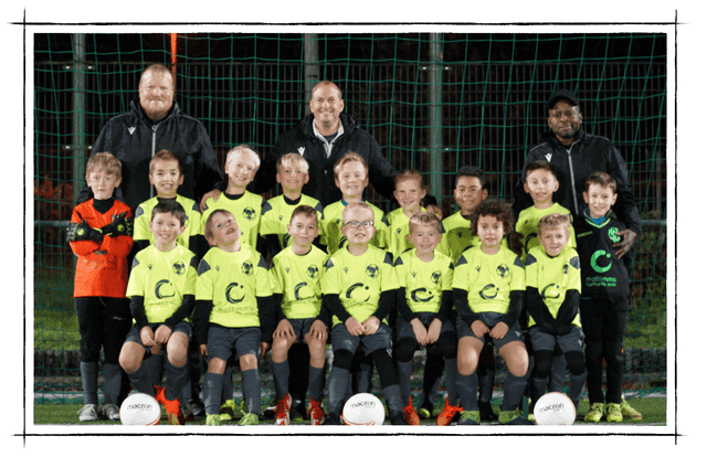 SR Incourt - U10-B is a football team. They are using SportEasy, the best web and mobile app to manage any sports team (football, soccer, rugby, basketball, baseball, hockey, volleyball...). Coaches and managers can organize the games and practices or send group messages to their players. Players have convenient access to their schedule or statistics. SportEasy is free and available online and there’s an app for iPhone and Android.