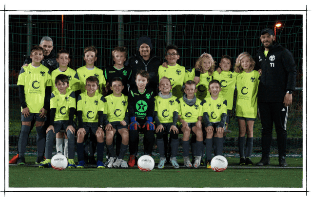 SR Incourt U13 is a football team. They are using SportEasy, the best web and mobile app to manage any sports team (football, soccer, rugby, basketball, baseball, hockey, volleyball...). Coaches and managers can organize the games and practices or send group messages to their players. Players have convenient access to their schedule or statistics. SportEasy is free and available online and there’s an app for iPhone and Android.